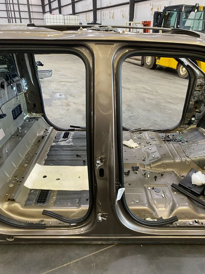 2021 - 2023 FORD F150 OEM RIGHT SUPERCREW CENTER PILLAR *STRUCTURE CUT* Foto 1 de 4