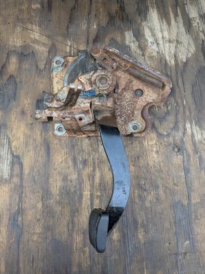 OEM 1986-1992 Jeep Comanche MJ E-Brake Emergency Parking Brake Assembly Pedal  - Image 1 of 2