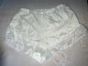 Slip Stretta Dederon Gr. 42 mit Spitze am Beinansatz DDR RAR Vintage - Bild 1 von 5