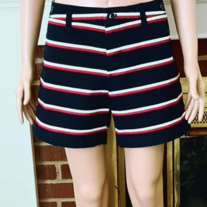 Tommy Hilfiger Striped Chino Shorts 10 Women's Red White Black Nautical - Picture 1 of 13