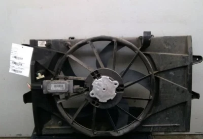 Conjunto de ventilador de refrigeración del radiador Ford Taurus 2008-2012 Foto 1 de 2