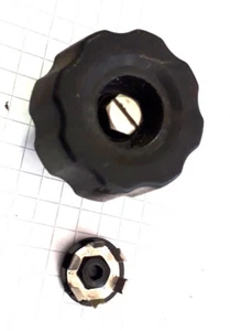 5 Messgeräteknöpfe 30 mm Durchmesser mit  Spannzange für 6 mm-Achse - Bild 1 von 2