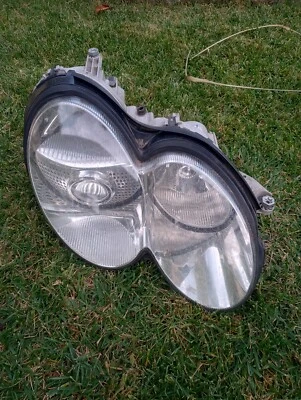 MERCEDES -BENZ 2001-2014 SL500 PASSENGER SIDE HEADLIGHT Part#230 820 76 61 - Image 1 of 4