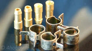Set: 4 Düsen+ 4 Schellen 2mm Innen für 8-10mm Schlauch Einspritz LPG Luft Benzin - Bild 1 von 1