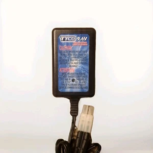 2013 Mattel Tyco R/C 9,6 Volt NiMH Klasse 2 Akku Ladegerät #BFY05-9009 - Bild 1 von 5