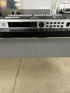 Behringer FBQ 1000 Feedback Destroyer with 24 FBQ Filters 19in Rack Unit - Picture 1 of 3