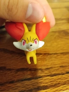 Pokemon Fennekin Figur Spielzeug 1,5" Nintendo Tomy 2015 - Rosa Augen - Bild 1 von 5