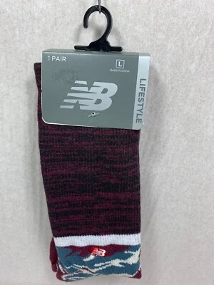 UN PAR DE CALCETINES NUEVOS PARA HOMBRE NEW BALANCE LIFESTYLE TALLA GRANDE PRECIO DE VENTA SUGERIDO POR EL FABRICANTE $13.00 Foto 1 de 4