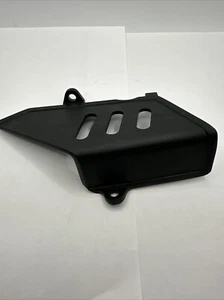 Ducati 4610011B Chain Guard Cover Chain Cover SuperSport 900 - Picture 1 of 8