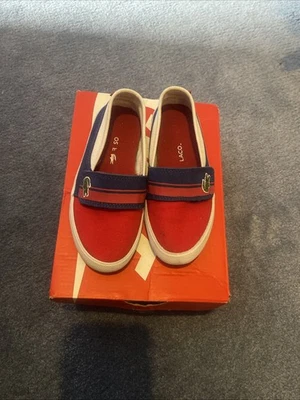 Zapatos sin cordones Lacoste Marice - rojo con ribete blanco y azul marino infantil talla 10 Foto 1 de 4