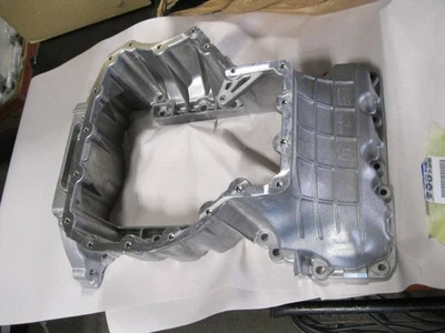 Cacerola de aceite de motor Mopar 68504218AA Foto 1 de 4