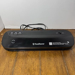 FoodSaver VS1210 Space Saving Vacuum Sealing System- Ship to UPS |3207 - Picture 1 of 4