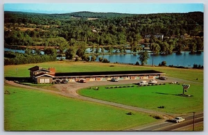 Postal cromada Country House Motor Motel Rock Peterson Spooner Wisconsin - Imagen 1 de 3