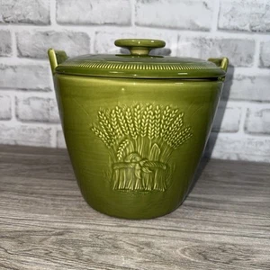 Maceta de cerámica verde franciscana de colección con tapa diseño de gavilla de trigo EE. UU. - Imagen 1 de 11