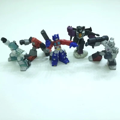 Mini bonecos Hasbro Transformers Robot Heroes - DECEPTICON SNEAK ATTACK 2006  - Imagem 1 de 3