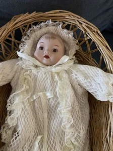 Sankyo Silvestri Porcelain Baby Doll Music Brahms Lullaby Basket Lace Dress 1980 - Picture 1 of 6