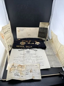 💥vintage WW2 National Guard Hat, Pins And Paperwork For Solider - Picture 1 of 15