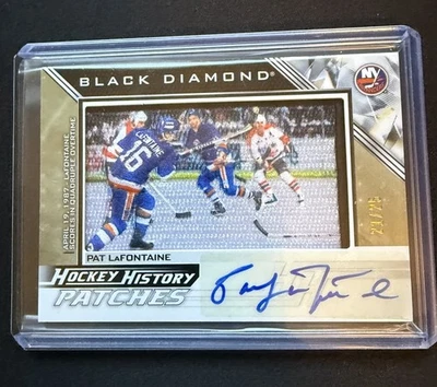 Parches de historia de hockey 25-26 diamantes negros #HHP-PL Pat LaFontaine automáticos / 25 NYI Foto 1 de 2