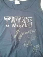 Minnesota Twins Woman's Tank Top Shirt auto signed by 6 players 2008 Joe Nathan