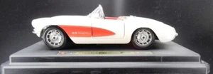 1957 White Chevy Corvette Diecast Car 1/24 Bburago New - Picture 1 of 6