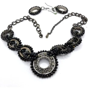 Juego de pendientes collar colgante de hematita con diamantes de imitación de filigrana negra tono plata - Imagen 1 de 6