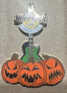Hard Rock Cafe Foxwoods 2005 Halloween 3 Pumpkins LE 200 Guitar Pin - Picture 1 of 1