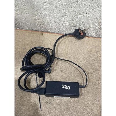 Cargador Adaptador CA Hipro HP-A0652R3B Negro 19V 3.42A 65W para Portátiles Acer Aspire Foto 1 de 4