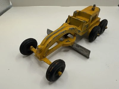  VINTAGE TOOTSIETOY  CATERPILLAR ROAD GRADER       - Image 1 of 4