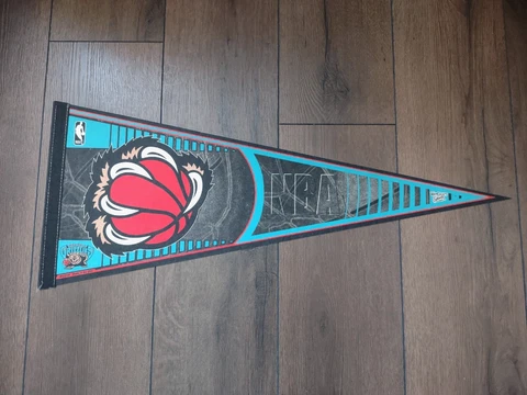 Vintage Memphis Grizzlies 2002-2004 Felt Pennant 12" X 30", *Read The Descript Cover
