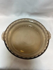 Vintage Pyrex Pie Plate Amber Brown 24cm 10" Fluted with handles 223 - Picture 1 of 3