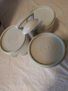 Tupperware Vintage Condiment Caddy Mint Green/Ivory one spoon - Picture 1 of 2