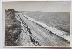 VINTAGE POSTCARD DUNWICH BEACH - Picture 1 of 2