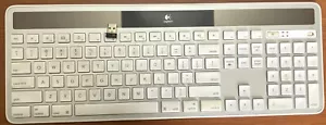 Logiteck K750 Wireless Solar Keyboard for Apple Mac with dongle, white-silver - Picture 1 of 5