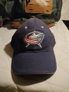 Columbus Bluejackets bestickte NHL-Mütze mit einigen Sonnenverfärbungen  - Bild 1 von 6