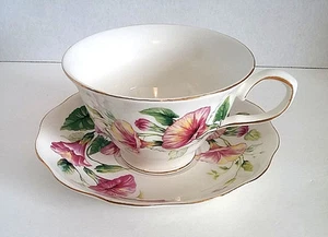 GRACE TEA WARE COPPA E PIATTINO CHINA BIANCO VIOLA TROMBA FIORI CERCHIO ORO - Foto 1 di 3