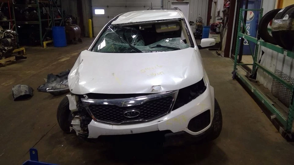 (LOCAL PICKUP ONLY) Fuel Tank Fits 11-13 SORENTO 4239022 Foto 1 de 4