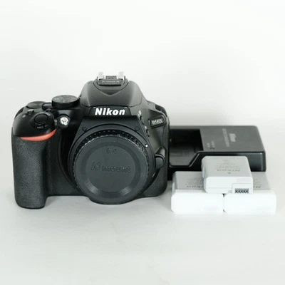Nikon D5600 DSLR Camera 24MP 29,120 Shutters 3 Batteries Used Excellent - Image 1 of 4