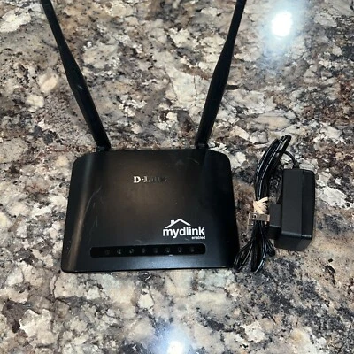 4C D-Link N300 Wi-Fi Router DIR-605L 4 Ethernet Ports 802.11 ac - Image 1 of 4