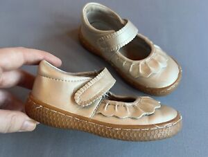 Livie & Luca Toddler Girls Size 8 Gold Ruche Classic Mary Jane Shoes Ruffle
