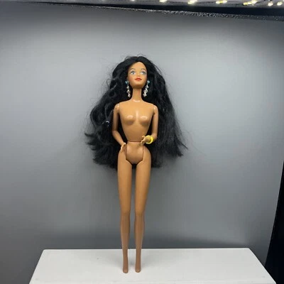 Barbie nativa americana Mattel 198l93 desnuda tiene pendientes Foto 1 de 4
