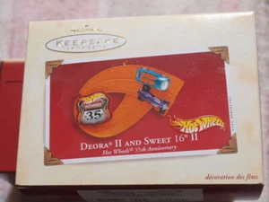 2003 Hallmark Ornament Deora II and Sweet 16 II Hot Wheels 35th Anniversary - Picture 1 of 4