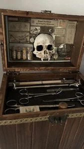 76 Dr. Louis VonBlack's Awesome Vampire Slayer / Hunter Kit - Reduced price! - Picture 1 of 18