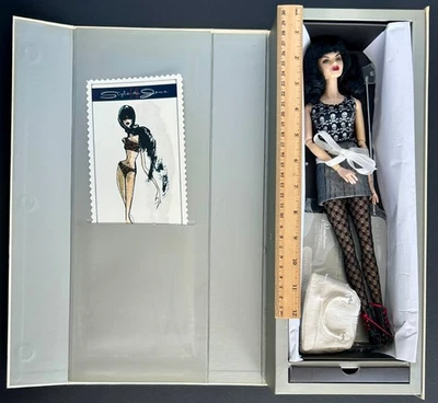 Jason Wu DOLL Fashion Royalty Boxed w/ Authentication Certificate 2007 Goth Noir - Image 1 of 4