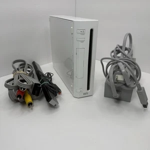 Nintendo Wii Weiß Konsole RVL-001 Bundle mit Sensor, Kabel - GETESTET OHNE WIIMOTE - Bild 1 von 12
