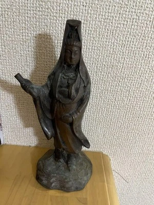 Antigua Estatua Japonesa BUDDHA Bronce Guanyin KANNON Estatuilla Adorno 6.7 pulgadas Arte Foto 1 de 4