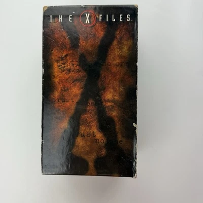 The X Files Box Set 3 VHS Tapes 1997 6 Episodes Season 2 - Image 1 of 4