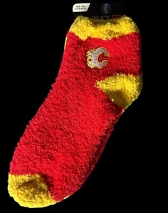 Calgary Flames Soft Fuzzy Fluffy NHL Team Ankle Sleep Socks One Size Two Pairs - Picture 1 of 3