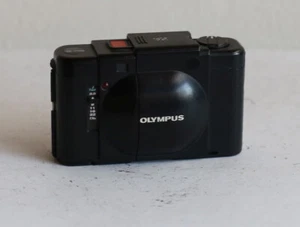 Olympus XA Kleinbildkamera Kamera in schwarz - Bild 1 von 4