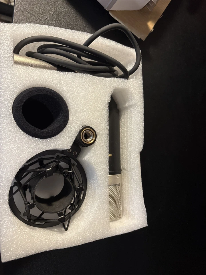 Marantz MPM-1000 Studio Recording Condenser Microphone - Image 1 of 4