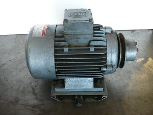 DIETZ DR 90 L/4P ELECTRIC MOTOR 3074791, 190-240/380V, 1,5KW 1700 RPM - Picture 1 of 7